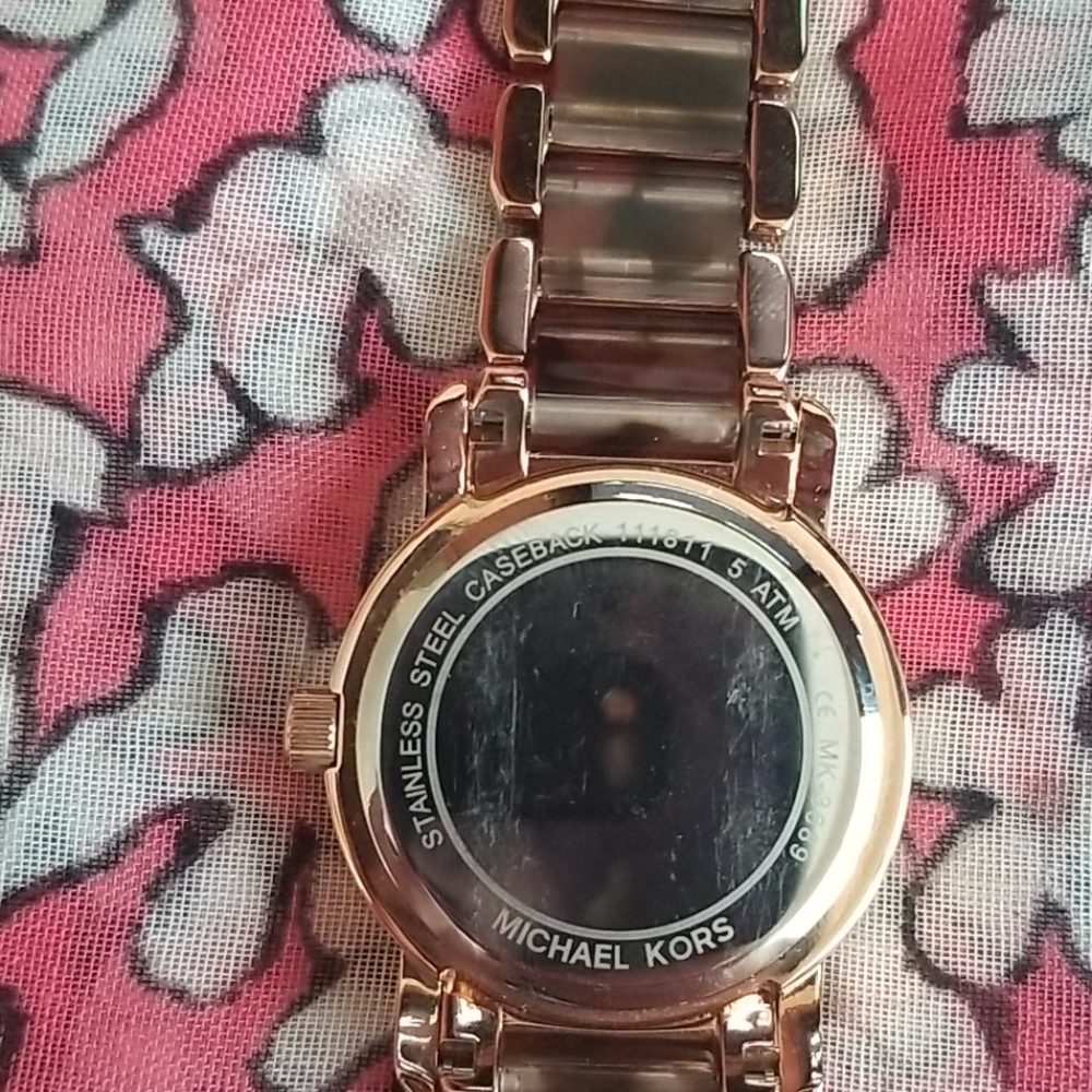 Barely Worn Michael Kors Mk Tortoise Shell Watch! - image 7